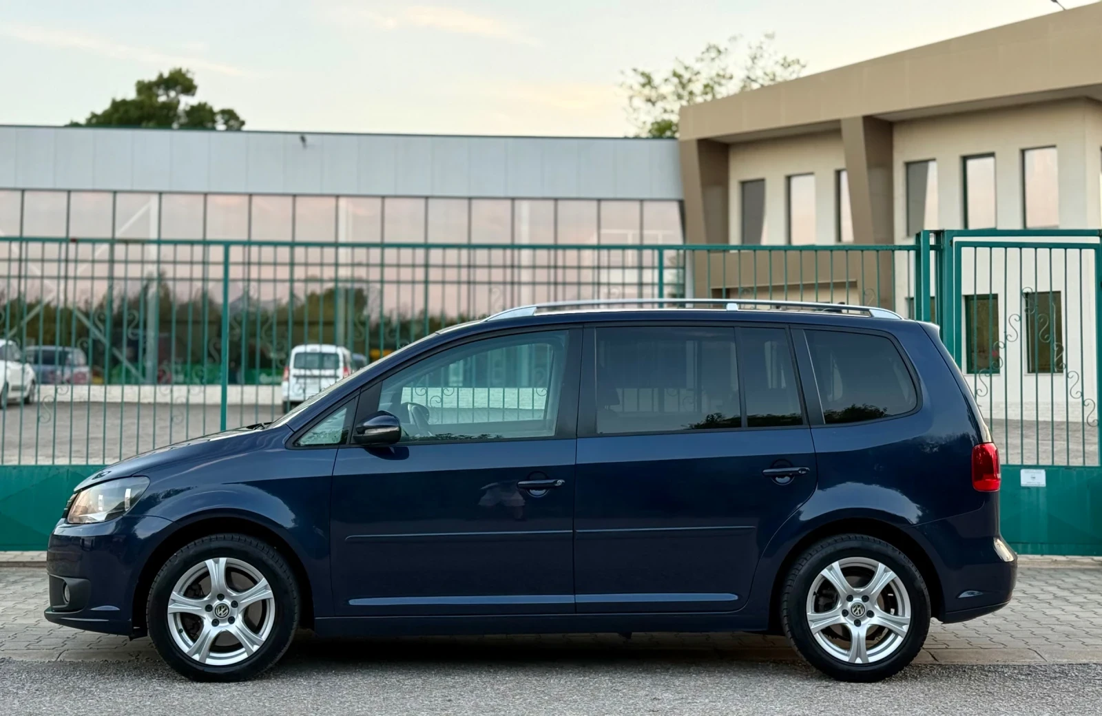 VW Touran 2.0TDi~140hp~НАВИГАЦИЯ - изображение 8