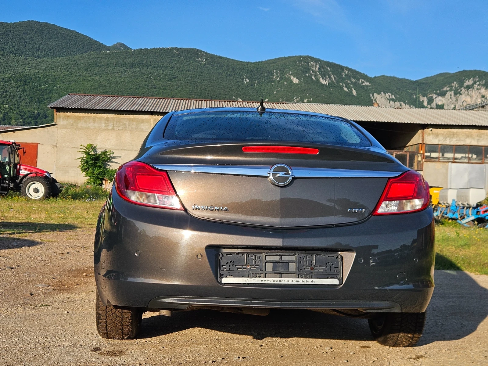 Opel Insignia 2.0CDTi 131кс.6ск.НАВИГАЦИЯ, снимка 8 - Автомобили и джипове - 54779345