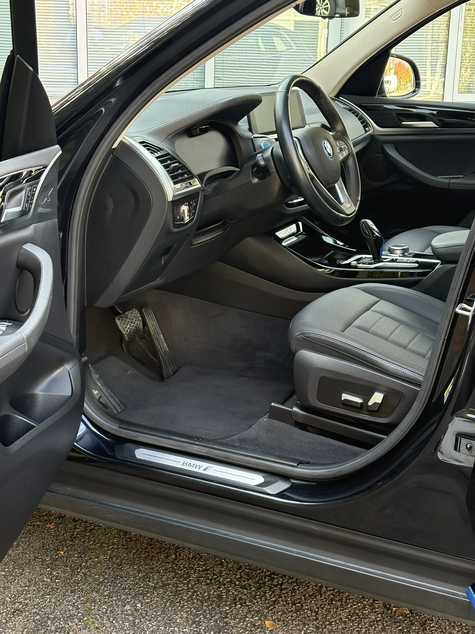 BMW iX3 80kWh | Mobile.bg   7