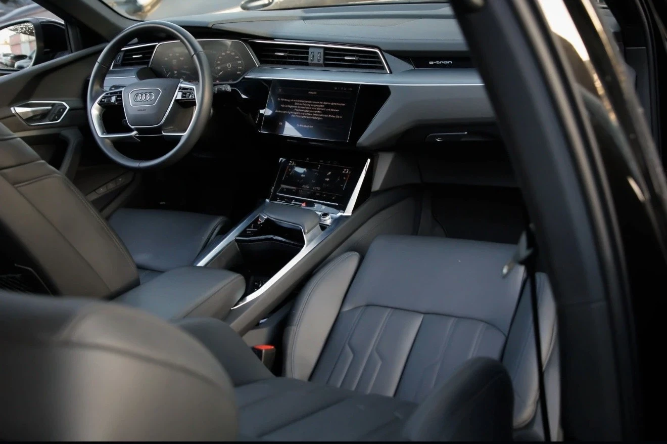 Audi E-Tron 55 Matrix - изображение 7
