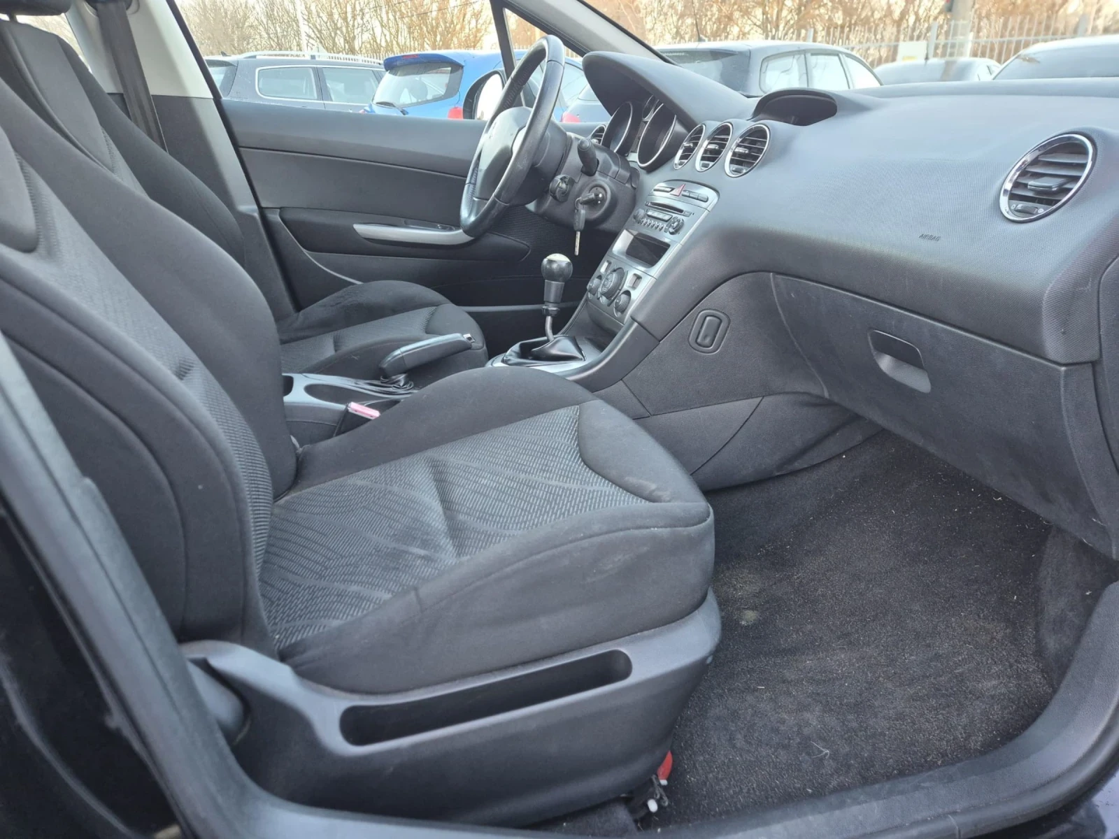 Peugeot 308 1.6 HDI, снимка 9 - Автомобили и джипове - 53780508