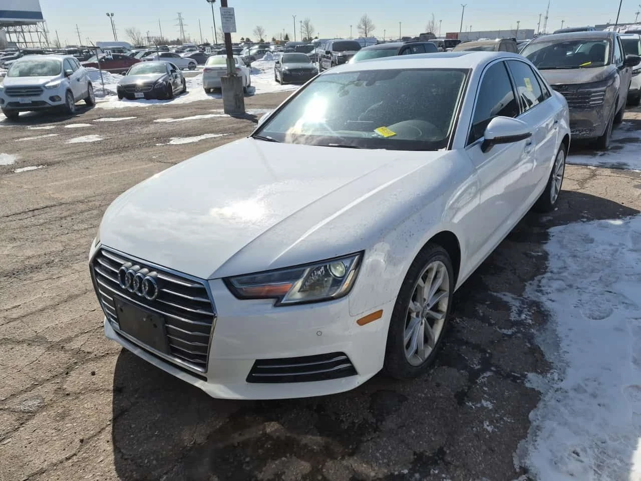 Audi A4 Progressiv/CARFAX/Шибидах/Памет/Подгрев/