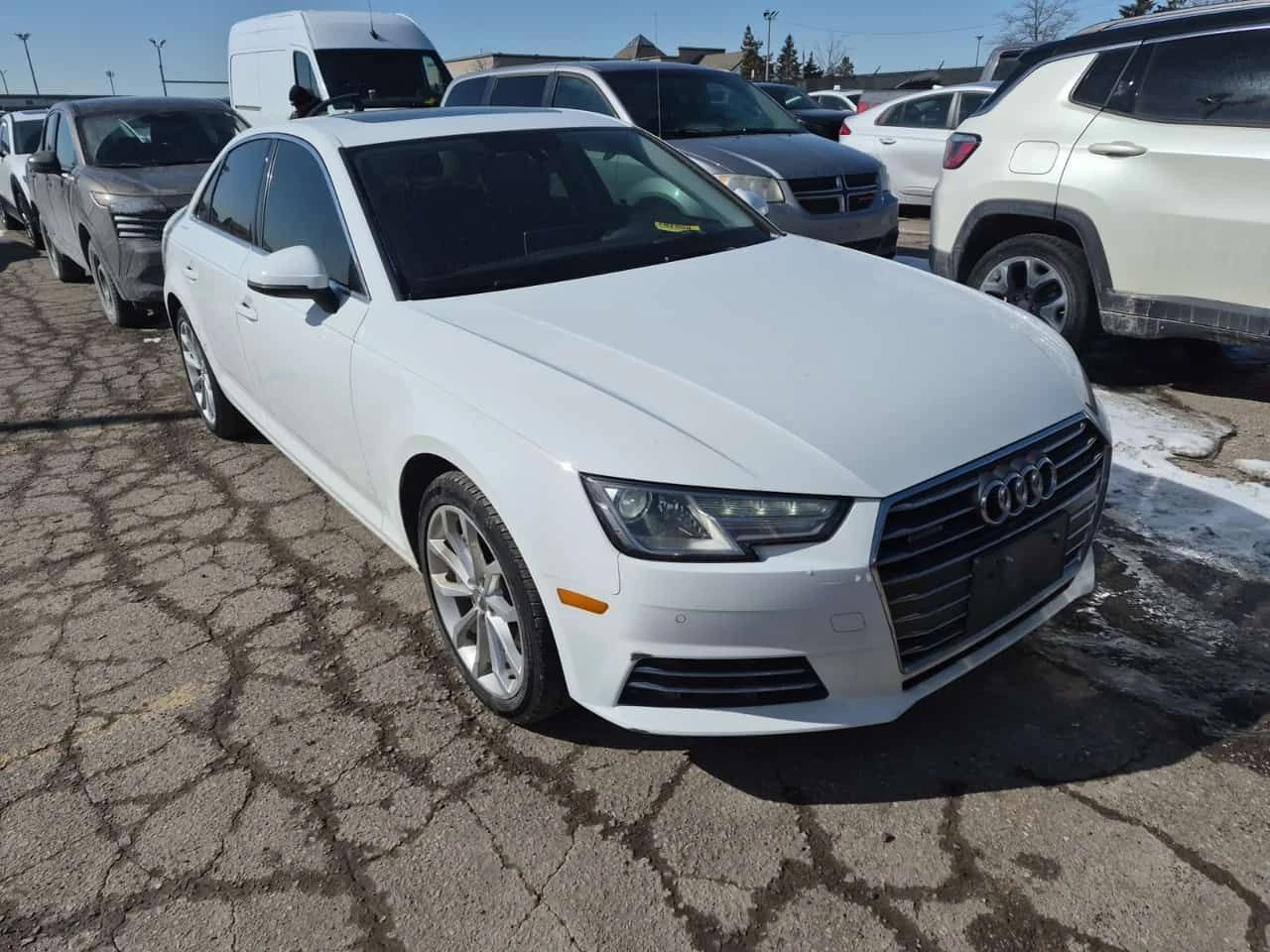 Audi A4 Progressiv/CARFAX/Шибидах/Памет/Подгрев/, снимка 2 - Автомобили и джипове - 53982739