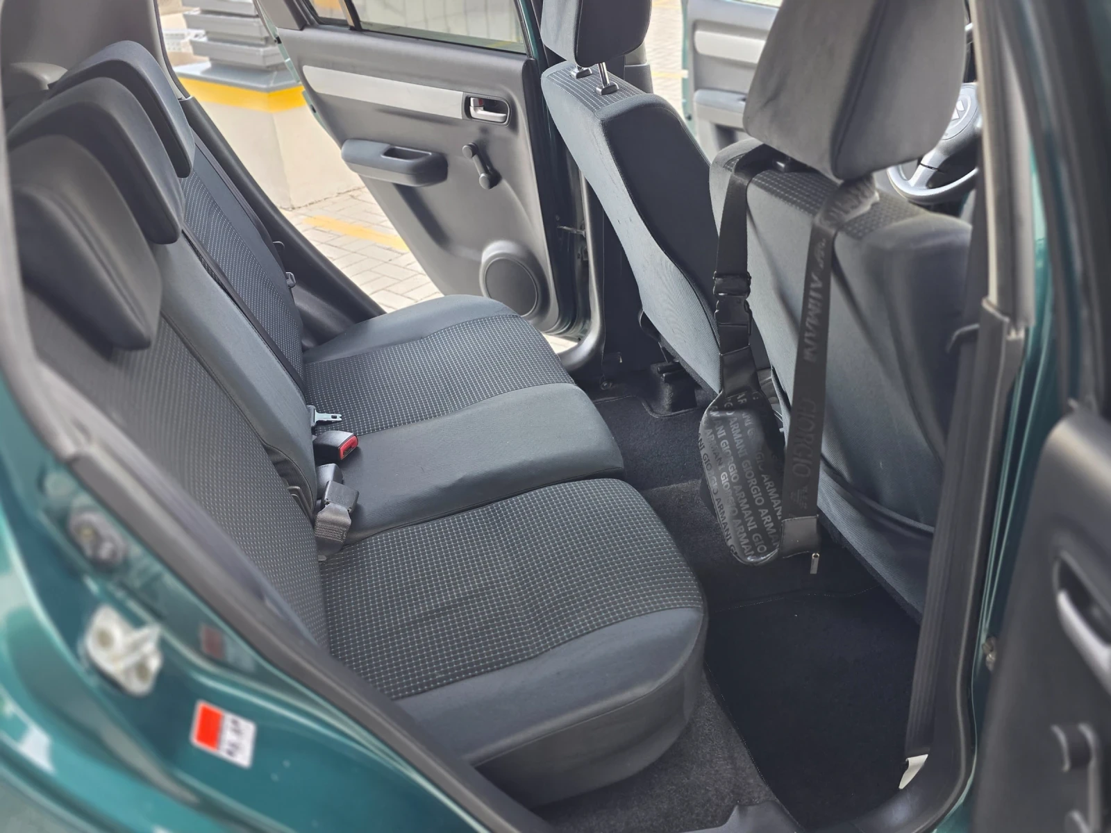 Suzuki Swift 1.5 VVT , снимка 14 - Автомобили и джипове - 54673649