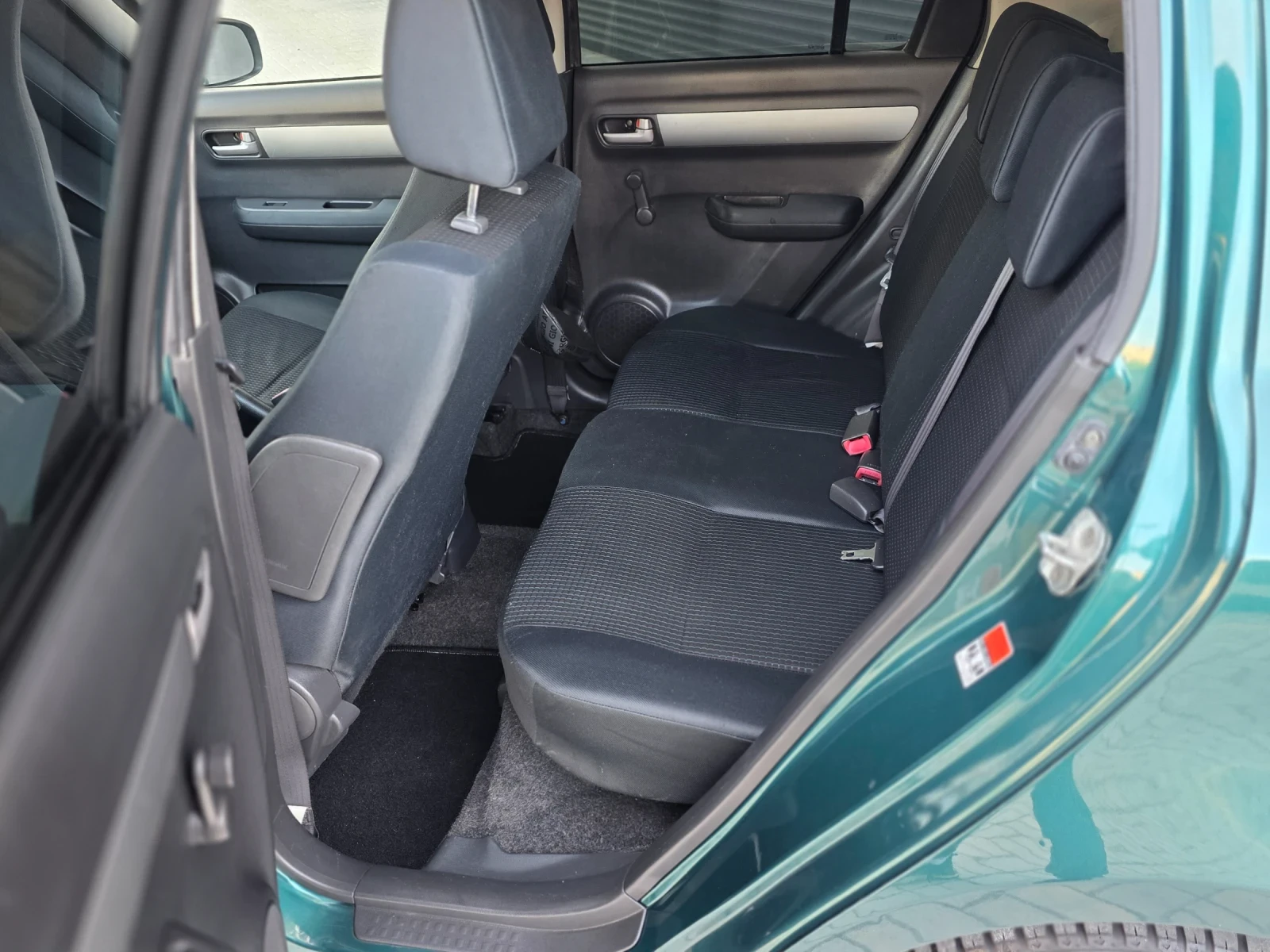 Suzuki Swift 1.5 VVT , снимка 15 - Автомобили и джипове - 54673649