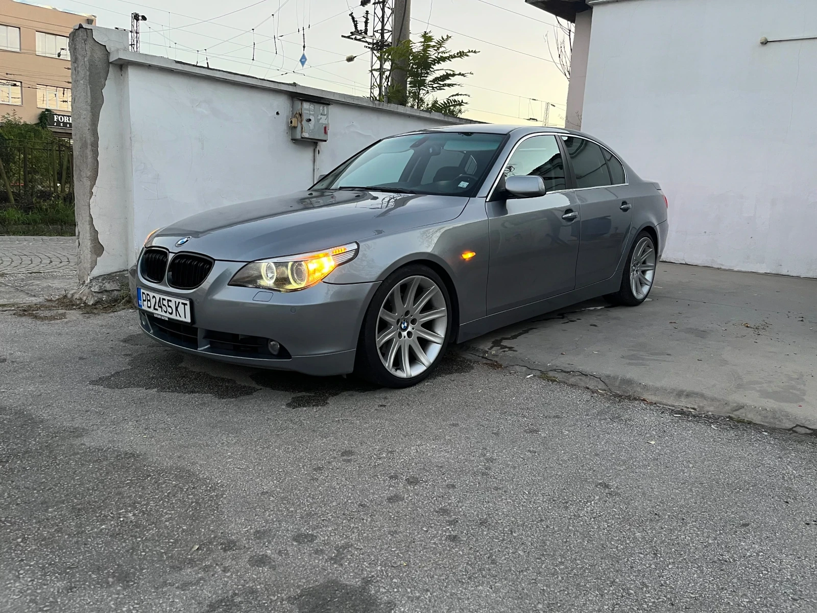 BMW 530