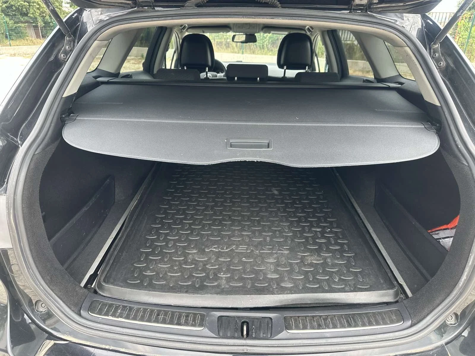 Toyota Avensis, снимка 8 - Автомобили и джипове - 55141448
