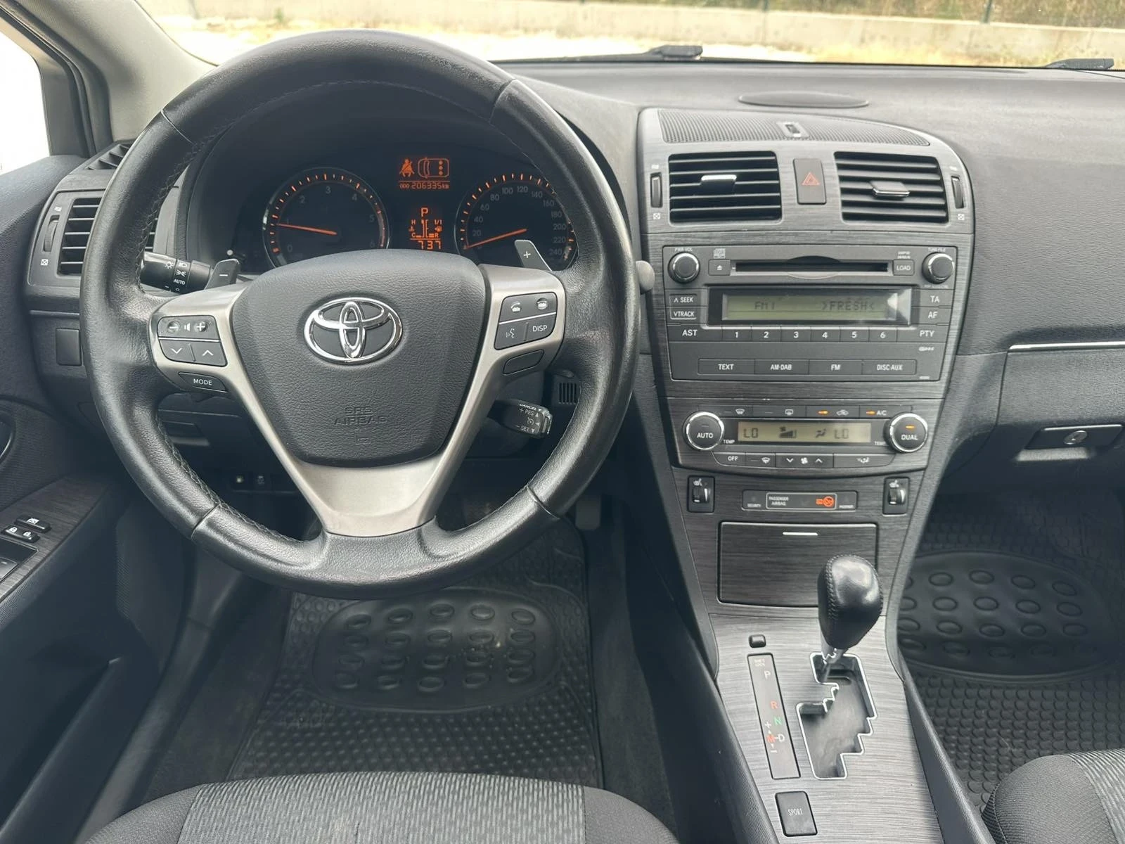 Toyota Avensis, снимка 11 - Автомобили и джипове - 55141448