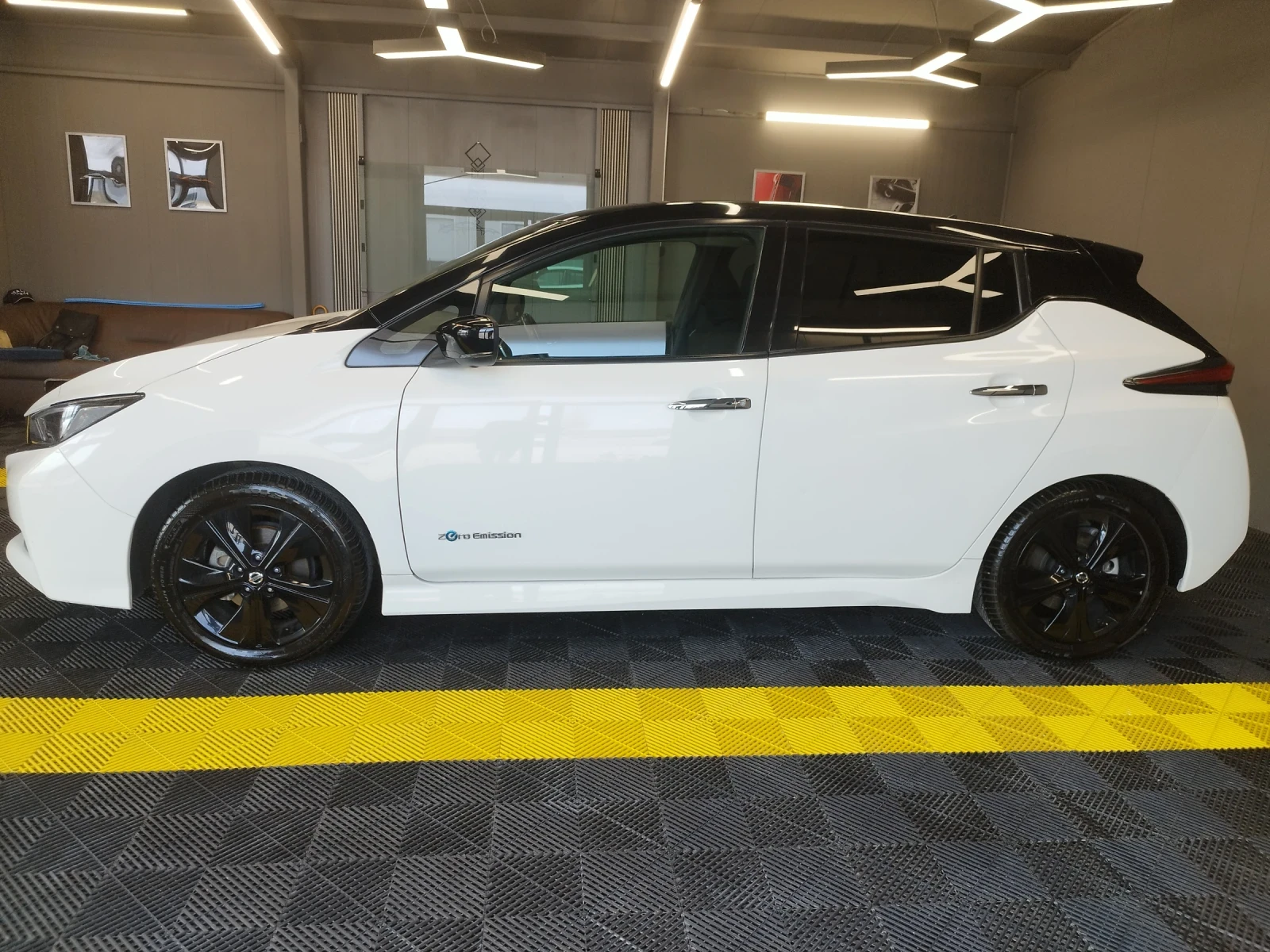 Nissan Leaf  40kwh 76000km, снимка 2 - Автомобили и джипове - 55784636