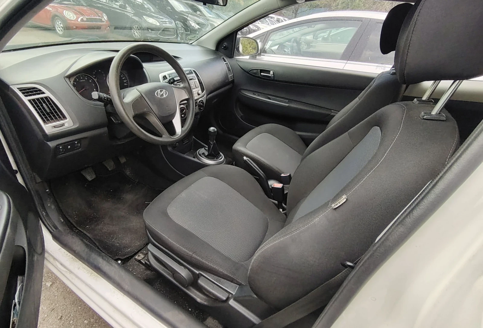 Hyundai I20 1.3i/Siti/Fifa, снимка 10 - Автомобили и джипове - 56186144