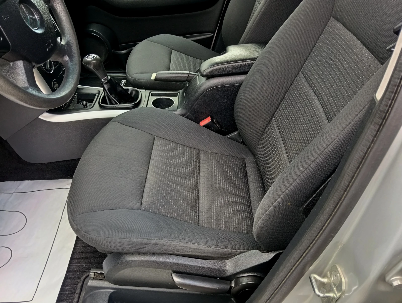 Mercedes-Benz B 180 CDI, снимка 9 - Автомобили и джипове - 56214111