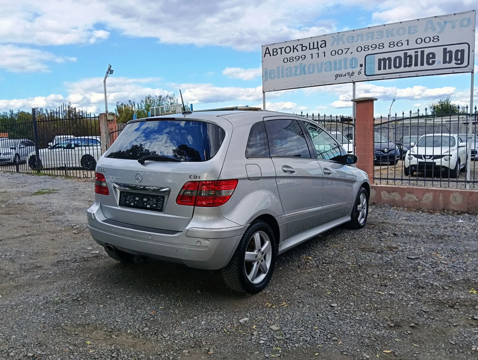 Mercedes-Benz B 180 CDI, снимка 4 - Автомобили и джипове - 56214111