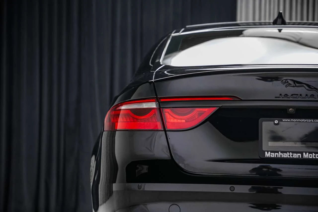 Jaguar Xf R-DYNAMIC SE AWD P300| BLACKPACK| PANOROOF| ADAPTV | Mobile.bg � ����������� 17