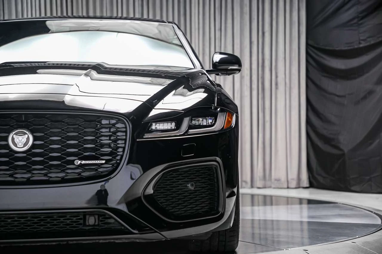 Jaguar Xf R-DYNAMIC SE AWD P300| BLACKPACK| PANOROOF| ADAPTV | Mobile.bg � ����������� 12