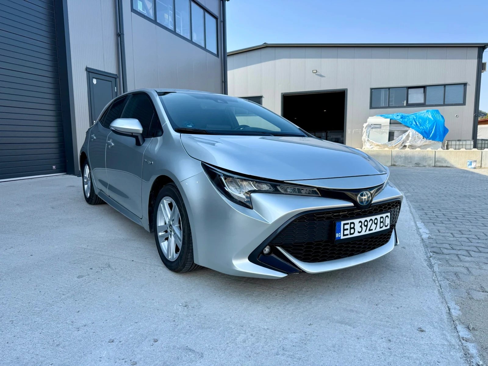 Toyota Corolla 1.8 Hybrid , снимка 4 - Автомобили и джипове - 56677413