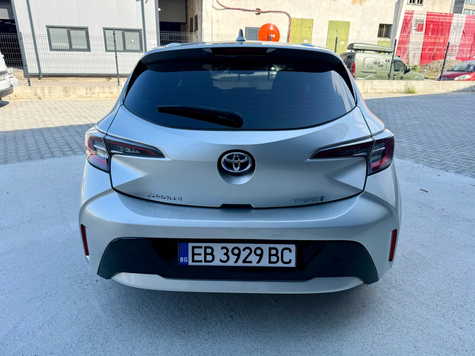 Toyota Corolla 1.8 Hybrid , снимка 6 - Автомобили и джипове - 56677413