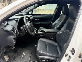 Lexus UX 300e 38000км!!!* 3ключа* CarPlay* , снимка 7