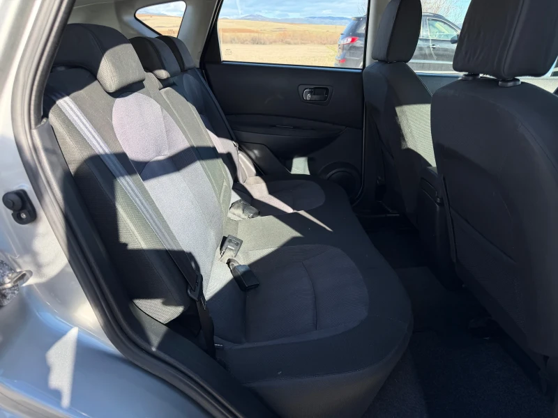 Nissan Qashqai 1.5 dci, снимка 7 - Автомобили и джипове - 53453107