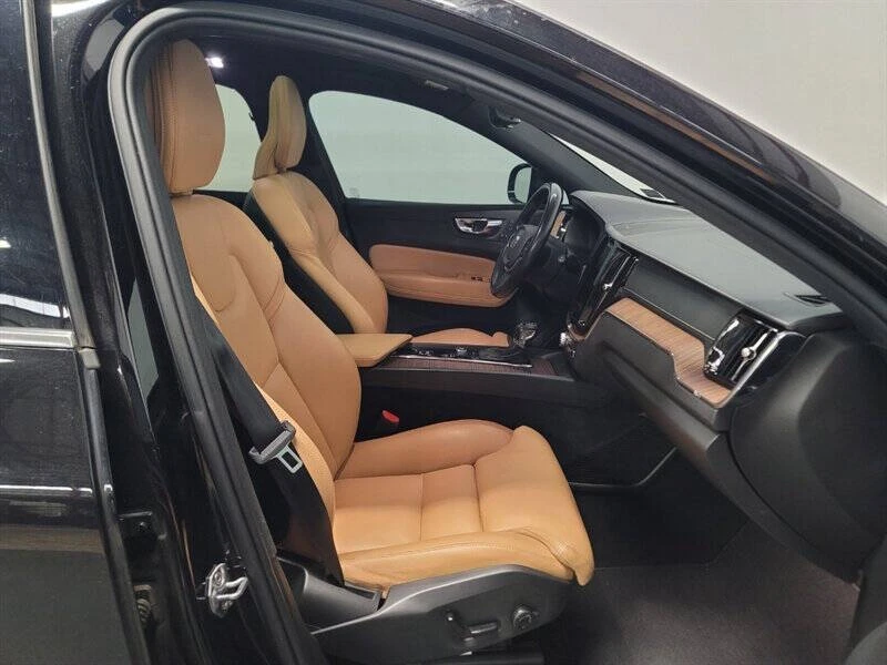 Volvo XC60 T6 Inscription, снимка 13 - Автомобили и джипове - 53728689