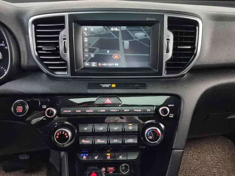 Kia Sportage 2.0 CRDi 4WD, снимка 15 - Автомобили и джипове - 54276665