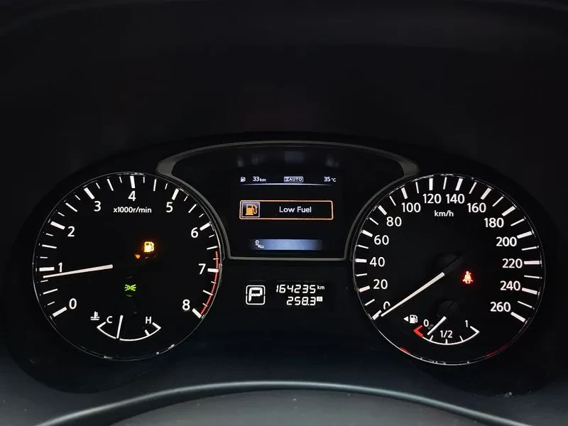 Nissan Pathfinder 3.5 PLATINUM, снимка 8 - Автомобили и джипове - 55740461