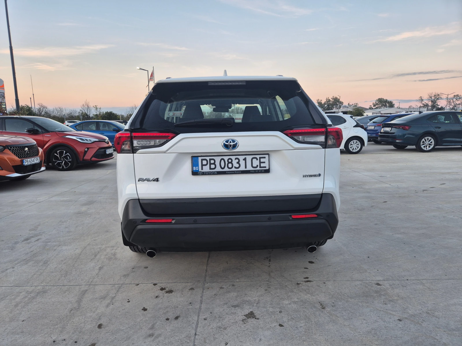 Toyota Rav4 2.5 Hybrid в Гаранция - изображение 4