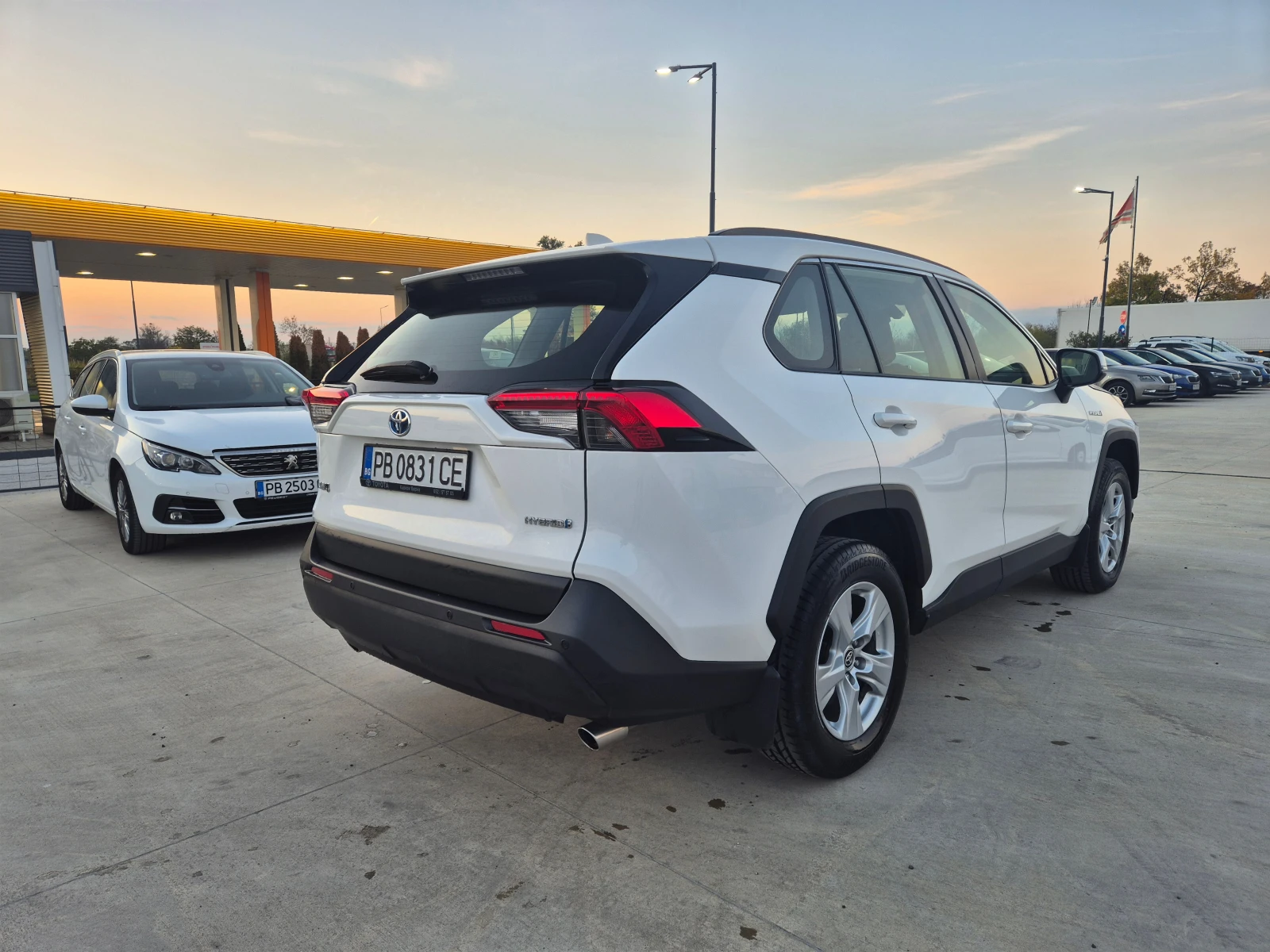 Toyota Rav4 2.5 Hybrid в Гаранция - изображение 5
