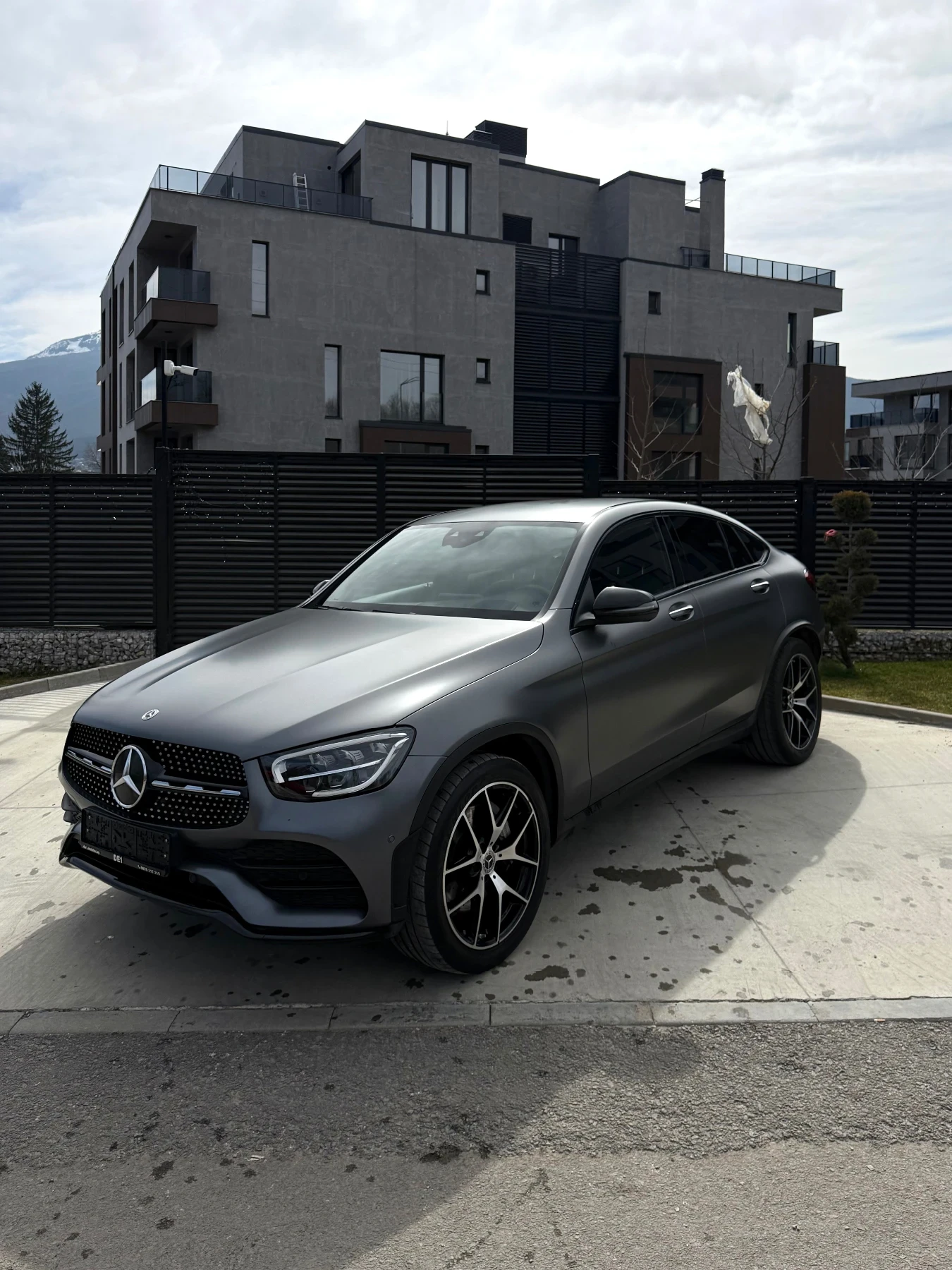 Mercedes-Benz GLC 300 AMG/4M/COUPE/HEADUP/ТЕГЛИЧ/DIGITAL/BURMESTER