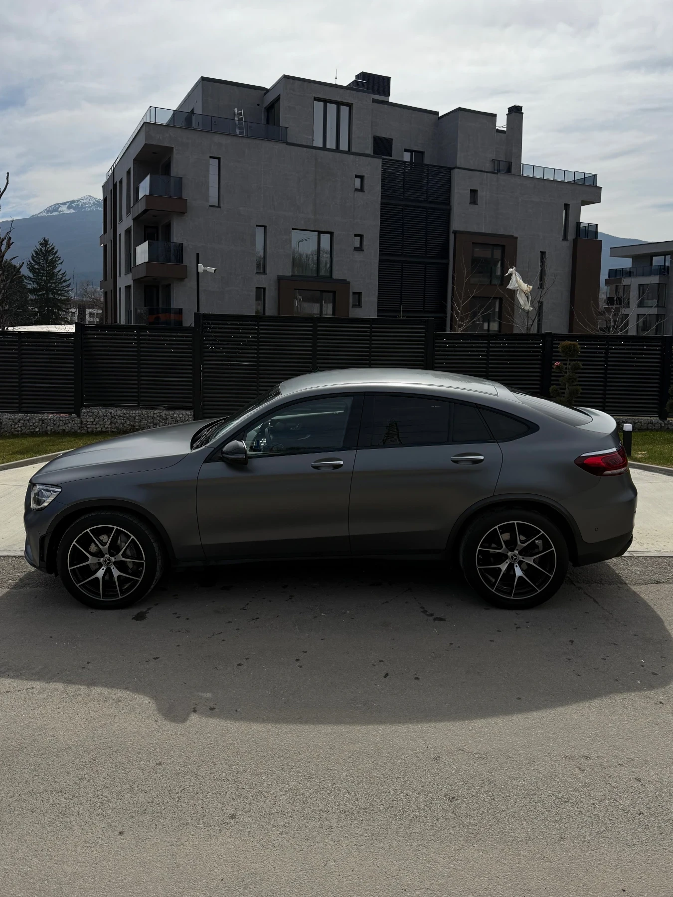 Mercedes-Benz GLC 300 AMG/4M/COUPE/HEADUP/ТЕГЛИЧ/DIGITAL/BURMESTER, снимка 8 - Автомобили и джипове - 52861563