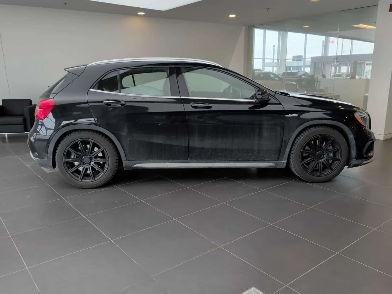 Mercedes-Benz GLA 45 AMG | ПОДГРЕВИ| ПАМЕТ| CARFAX, снимка 4 - Автомобили и джипове - 54011411