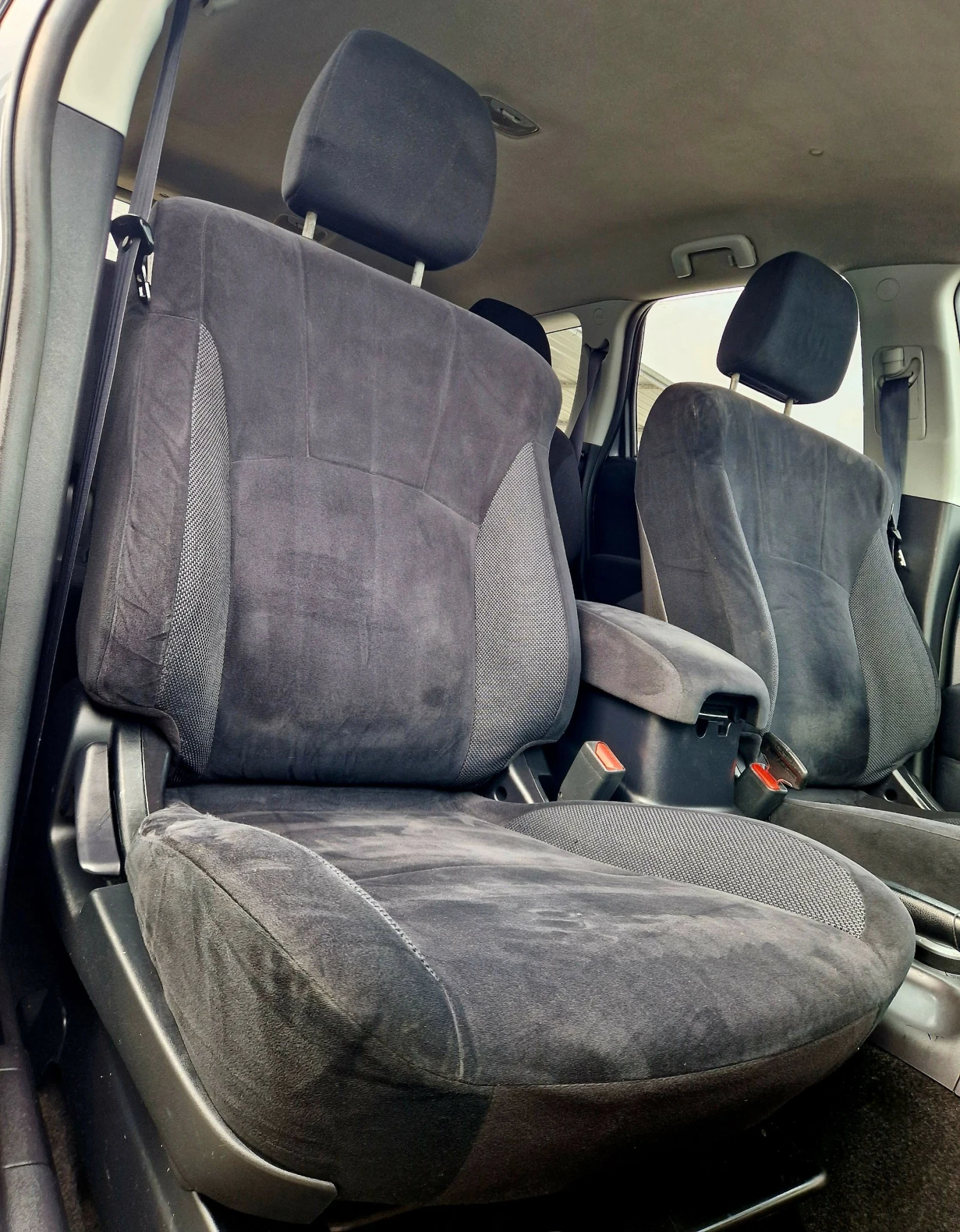 Mitsubishi Outlander Дизел / 4х4 / 6+ 1 / Бартер / Лизинг / Регистриран, снимка 13 - Автомобили и джипове - 54124585