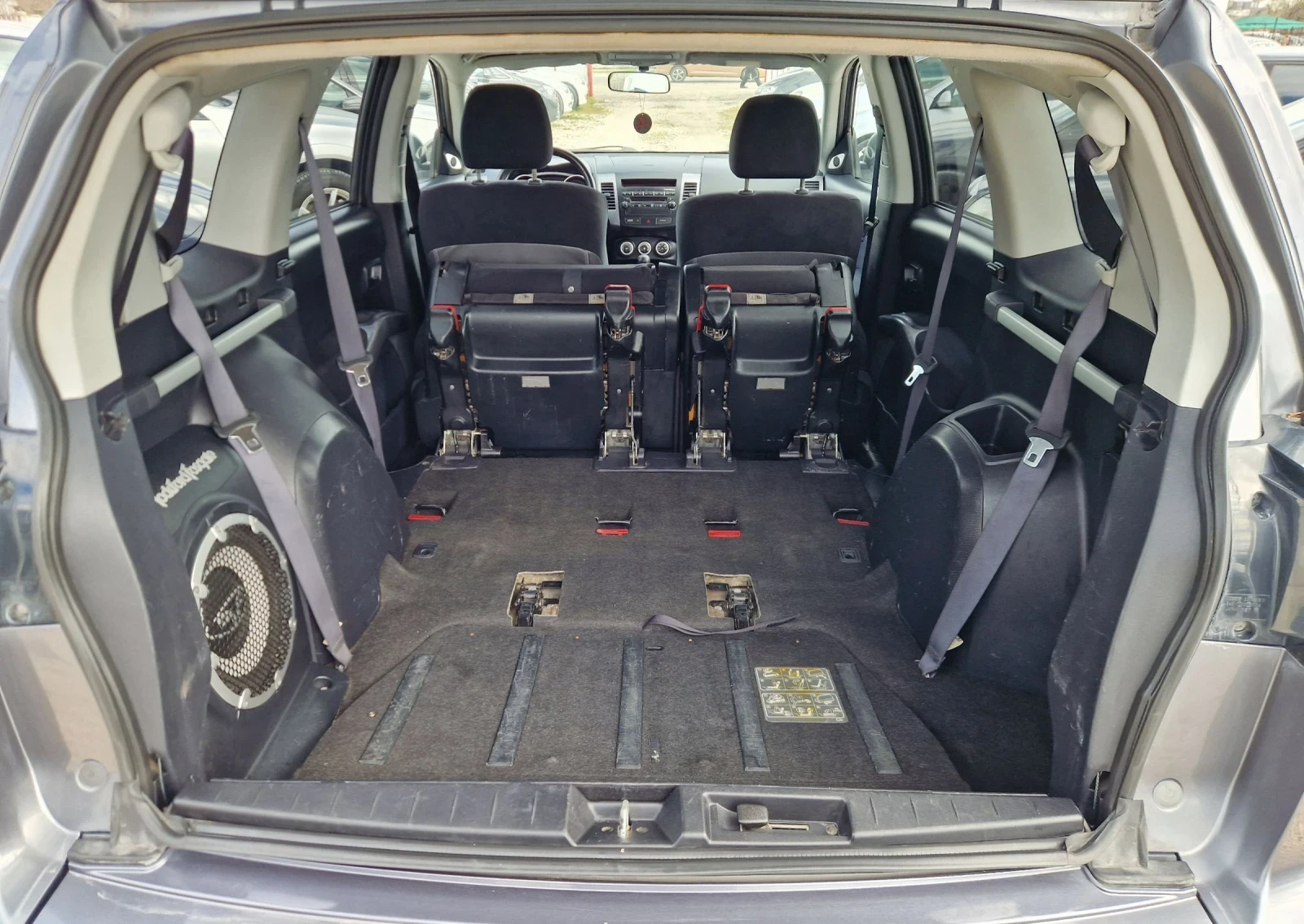 Mitsubishi Outlander Дизел / 4х4 / 6+ 1 / Бартер / Лизинг / Регистриран, снимка 17 - Автомобили и джипове - 54124585