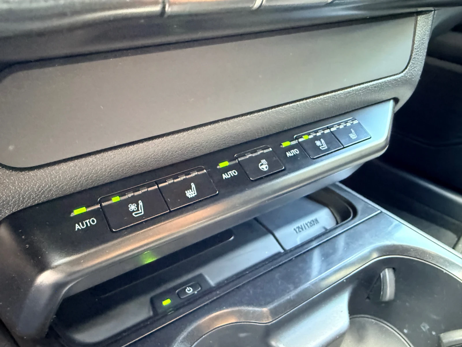 Lexus UX 300e 38000��!!!* 3�����* CarPlay*  | Mobile.bg � ����������� 16