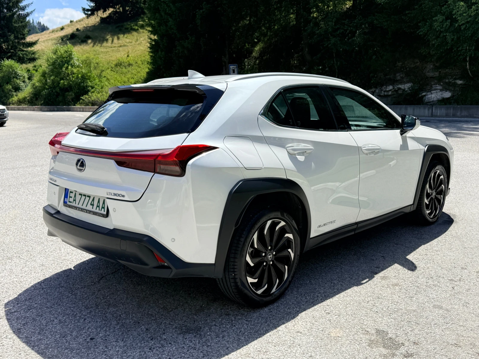 Lexus UX 300e 38000��!!!* 3�����* CarPlay*  | Mobile.bg � ����������� 4