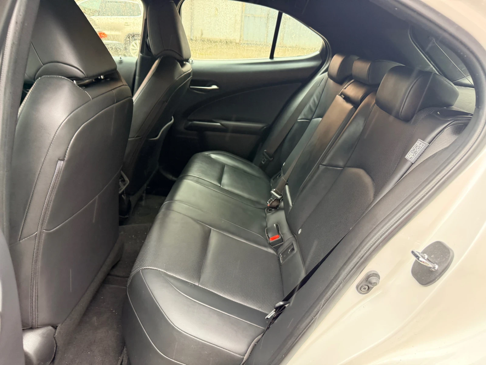 Lexus UX 300e 38000км!!!* 3ключа* CarPlay* , снимка 8 - Автомобили и джипове - 54128986