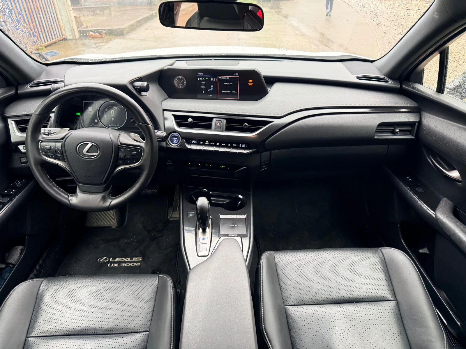 Lexus UX 300e 38000км!!!* 3ключа* CarPlay* , снимка 9 - Автомобили и джипове - 54128986