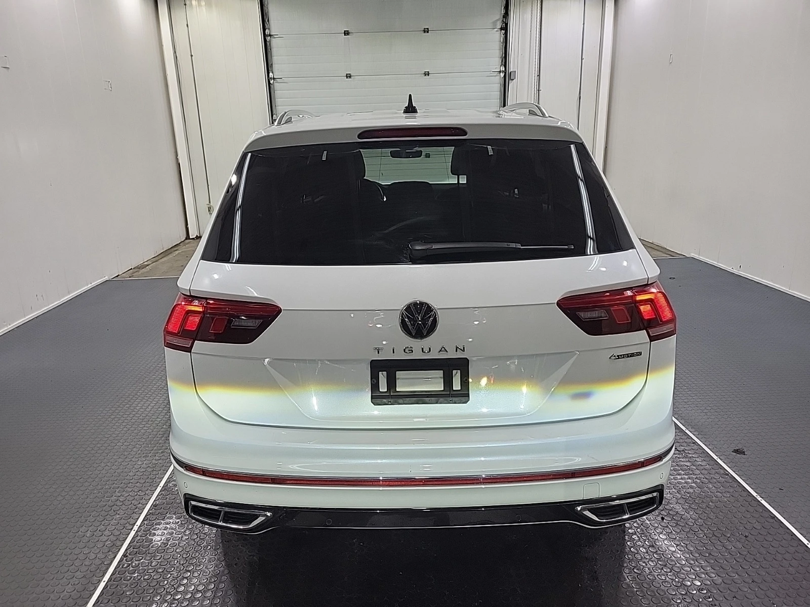 VW Tiguan HIGHLINE R-LINE * * CARFAX * * АВТО КРЕДИТ * * , снимка 5 - Автомобили и джипове - 54184485