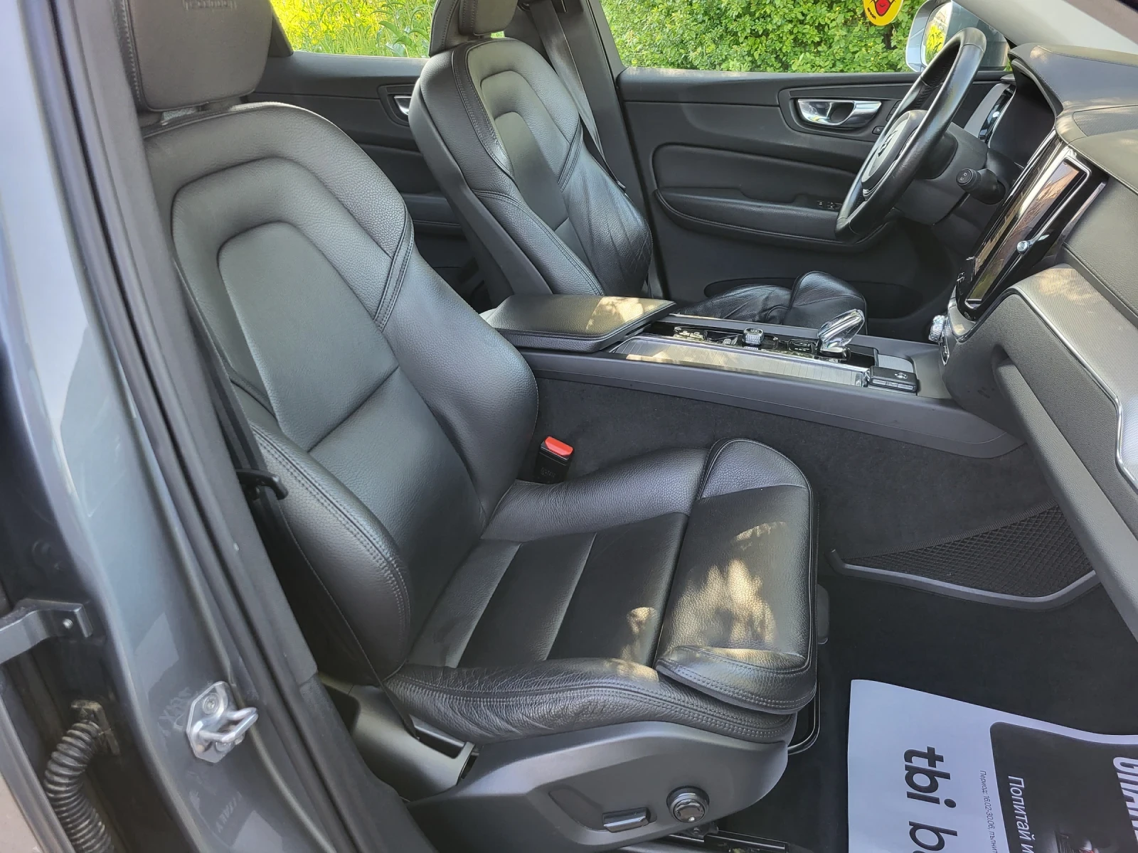 Volvo XC60 B4 AWD MILD HYBRID INSCRIPTION, снимка 14 - Автомобили и джипове - 54334666