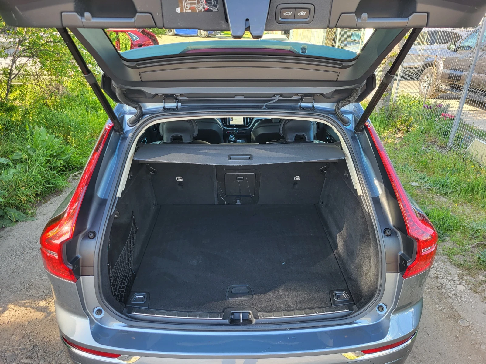 Volvo XC60 B4 AWD MILD HYBRID INSCRIPTION, снимка 12 - Автомобили и джипове - 54334666