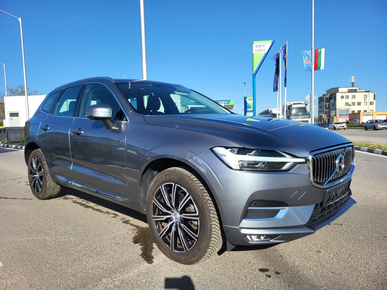 Volvo XC60 B4 AWD MILD HYBRID INSCRIPTION, снимка 3 - Автомобили и джипове - 54334666