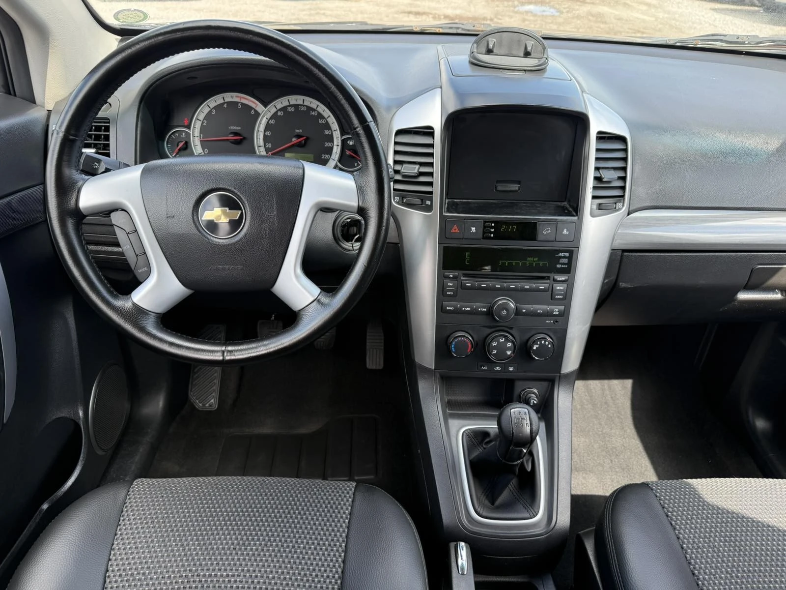 Chevrolet Captiva 2.0d 6+ 1м. 4х4 , снимка 7 - Автомобили и джипове - 54410456