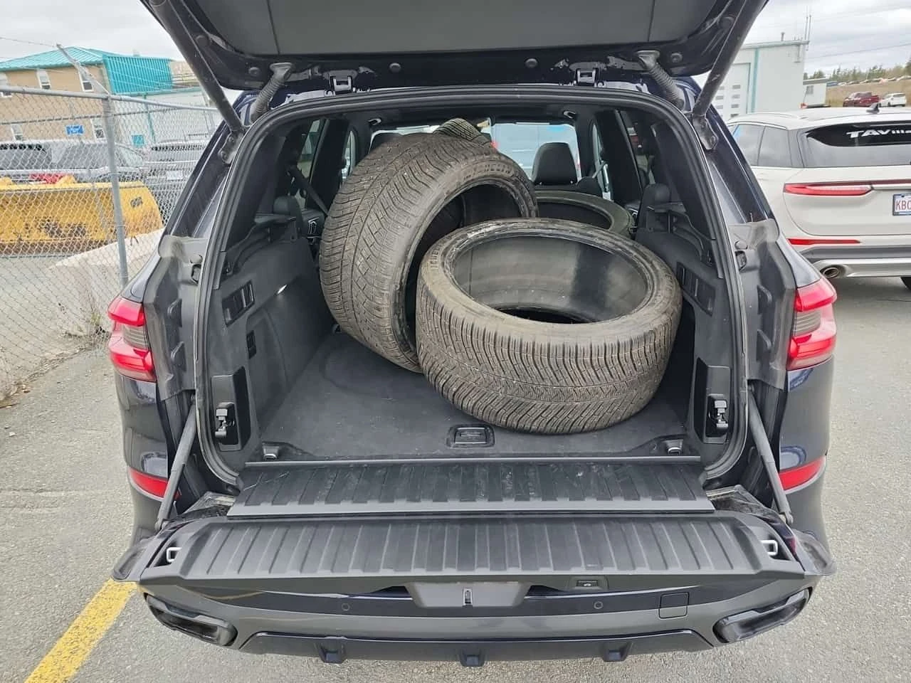 BMW X5 * xDrive40i * ПОДГРЕВИ * 360 * PANO * CARFAX, снимка 14 - Автомобили и джипове - 54568991