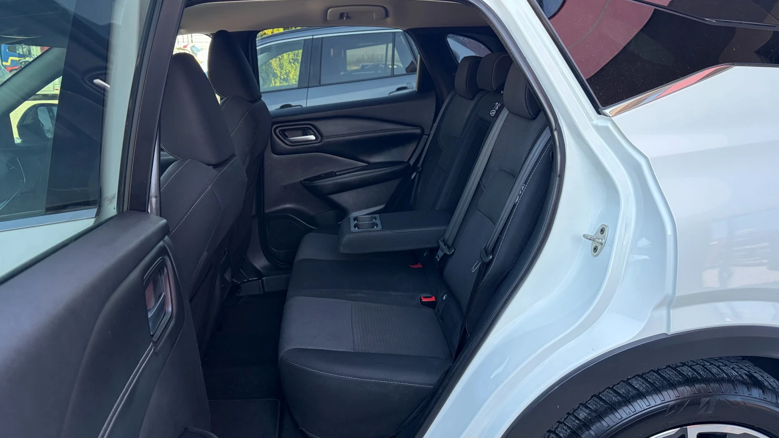Nissan Qashqai 1.3 Hybrid, снимка 9 - Автомобили и джипове - 55258857