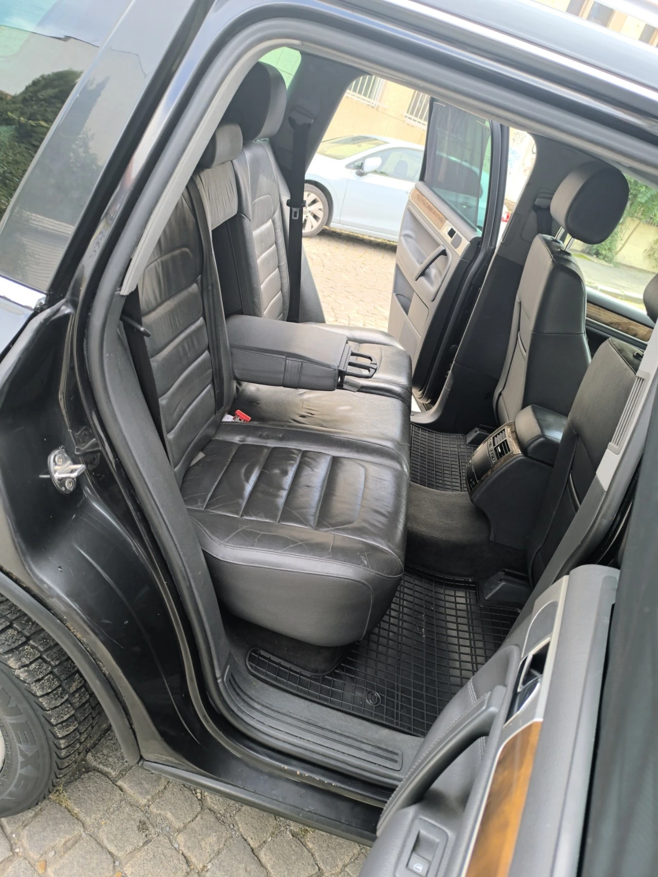 VW Touareg, снимка 9 - Автомобили и джипове - 55929872