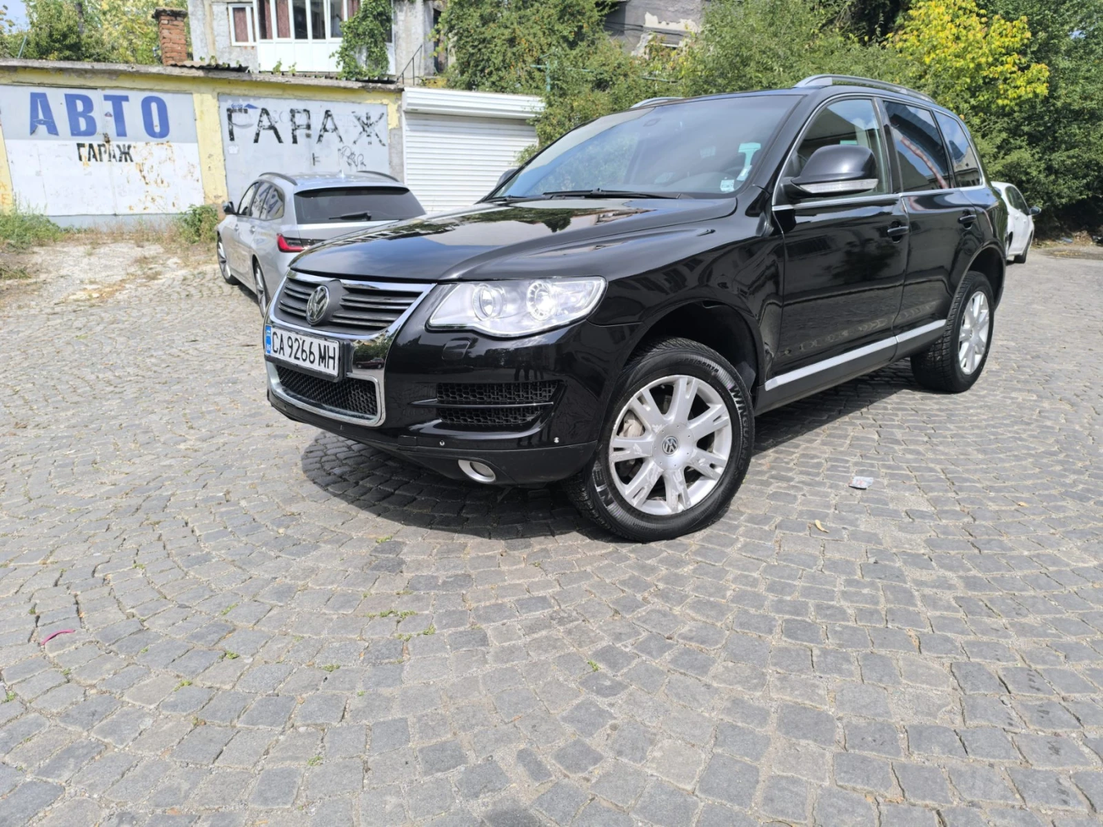 VW Touareg, снимка 2 - Автомобили и джипове - 55929872