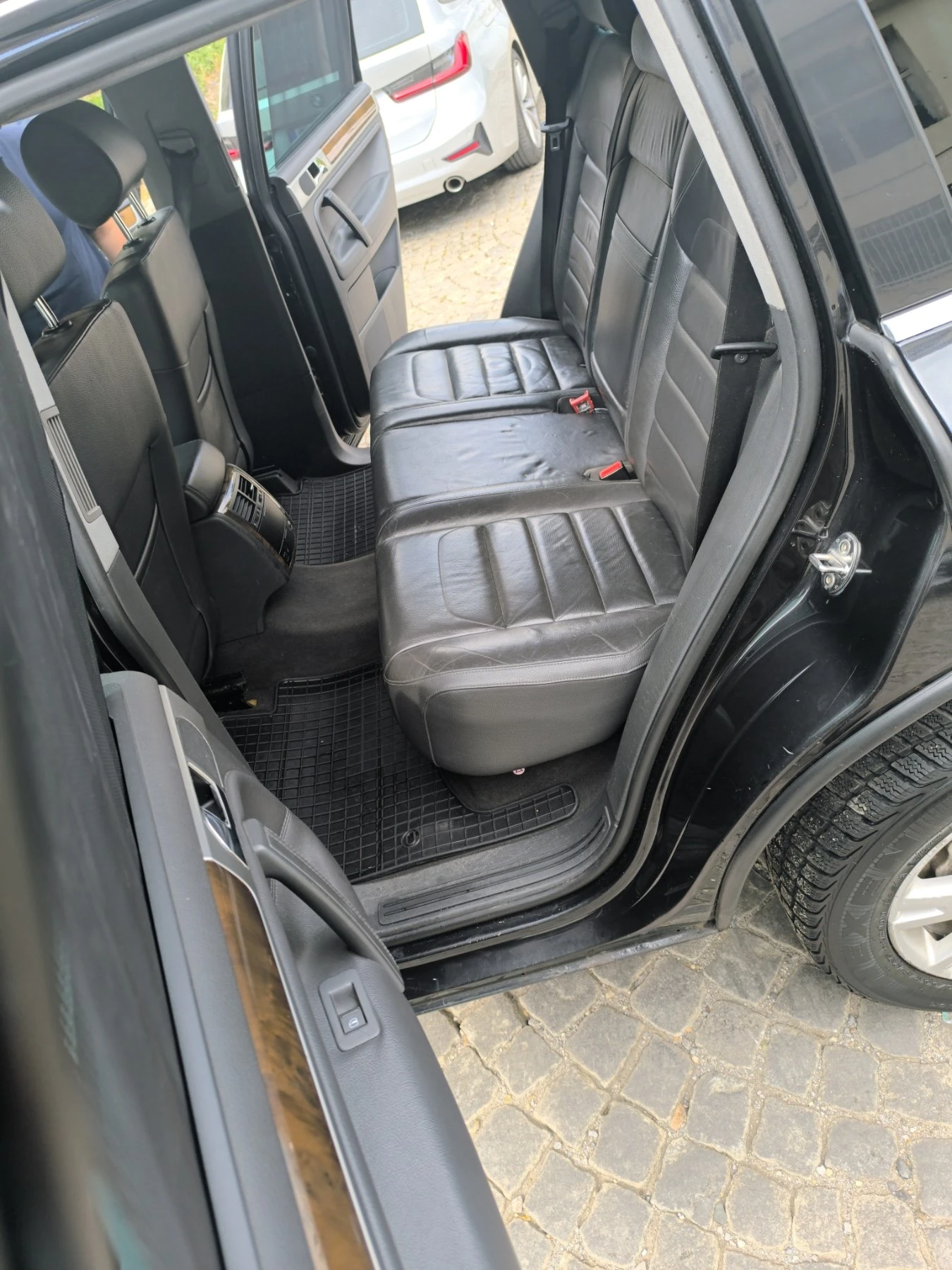 VW Touareg, снимка 10 - Автомобили и джипове - 55929872