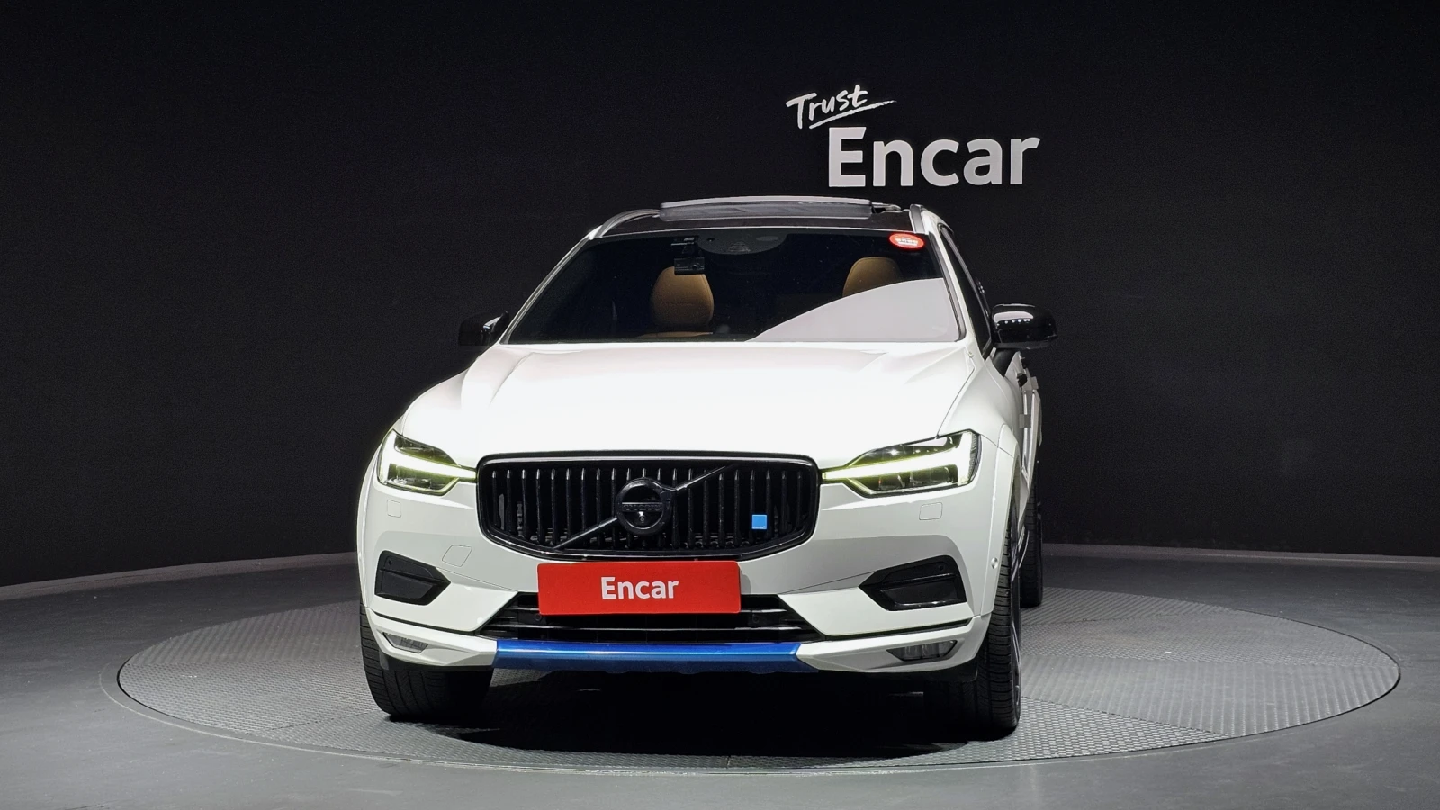 Volvo XC60 T6* ЕЛ. БАГАЖНИК* 360* BLIND SPOT* МАСАЖ* КРАЙНА Ц, снимка 3 - Автомобили и джипове - 55983961