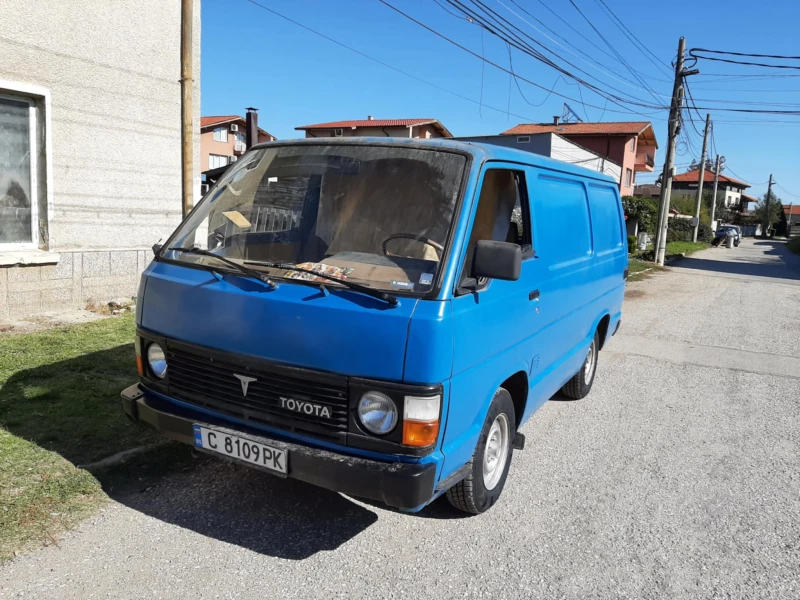 Toyota Hiace, снимка 2 - Бусове и автобуси - 47673145