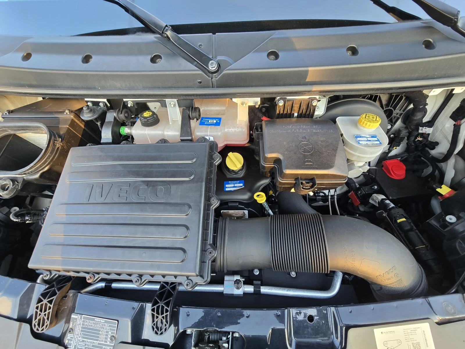 Iveco 35 35S14 HI MATIC 82000km, снимка 12 - Бусове и автобуси - 54117549