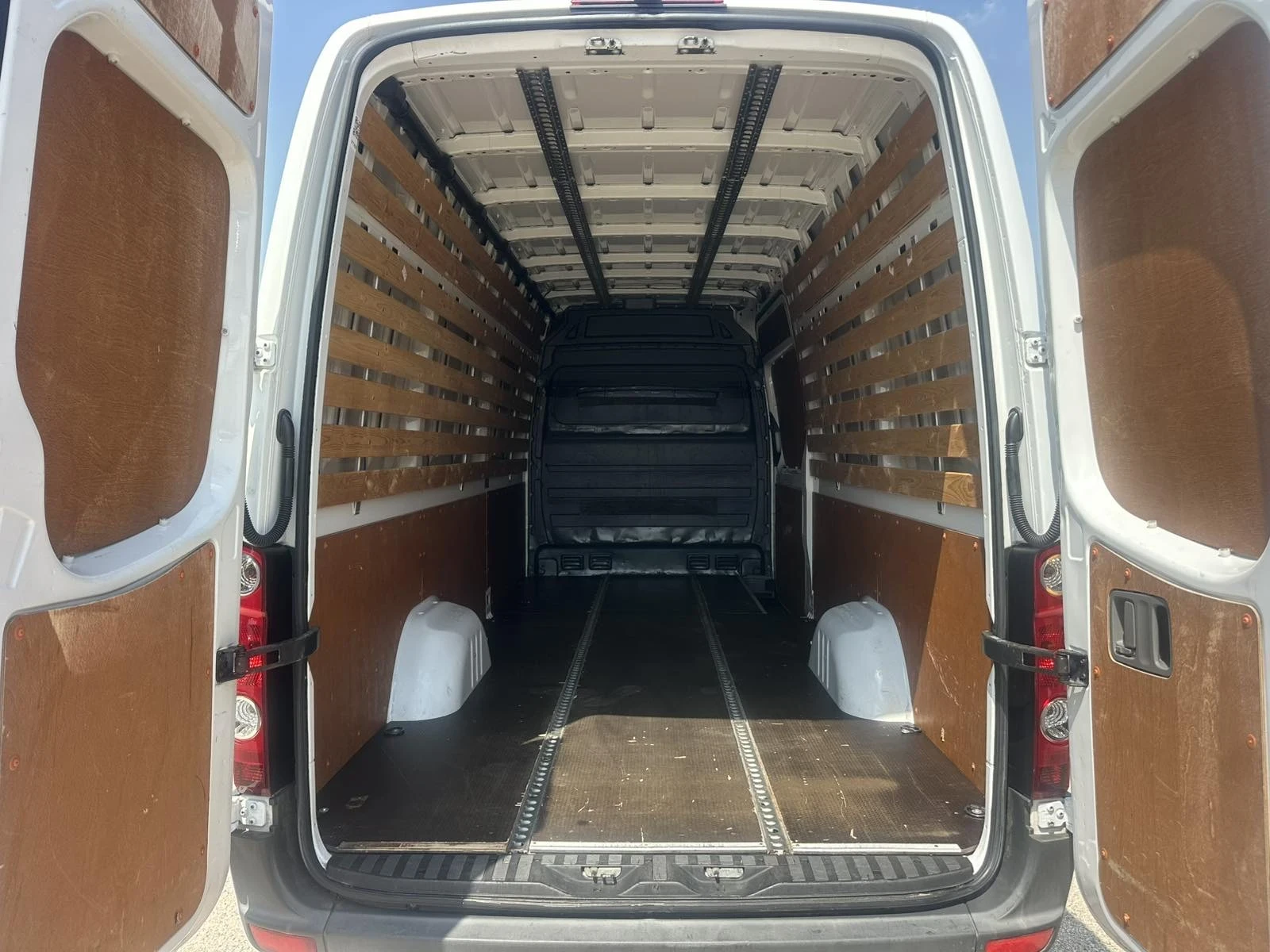 VW Crafter, снимка 9 - Бусове и автобуси - 55397407